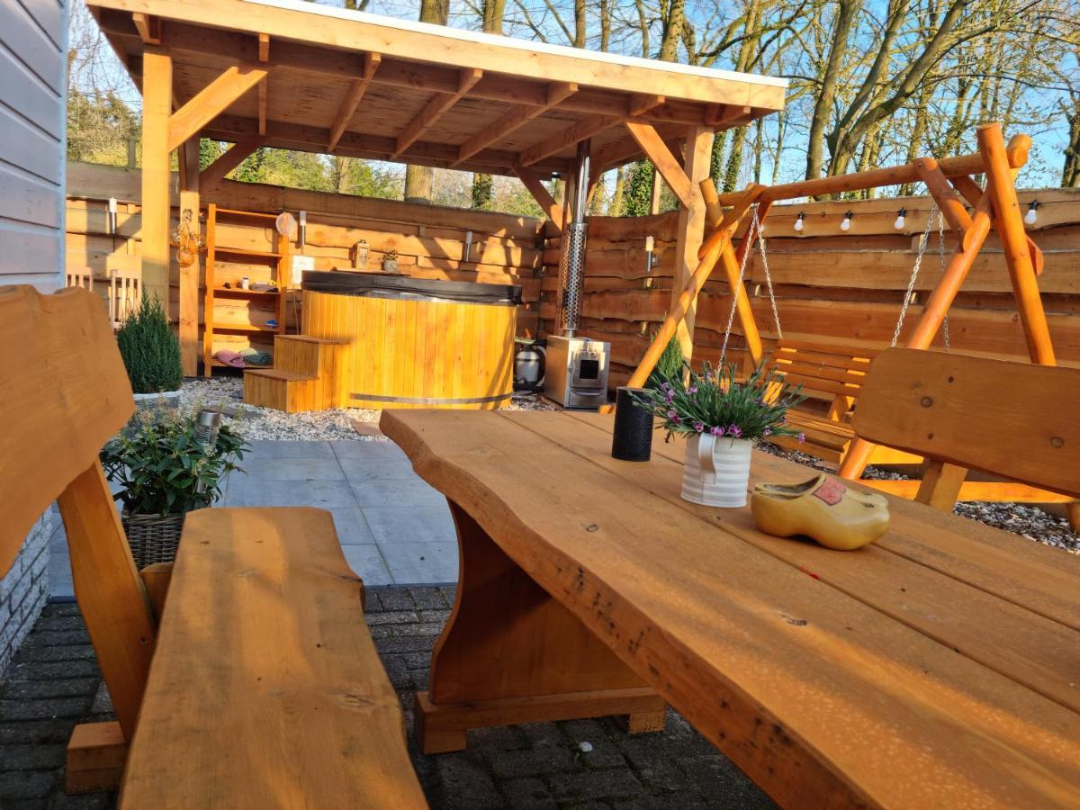 Chalet Harmony Prive Wellness Putten Bagian luar foto