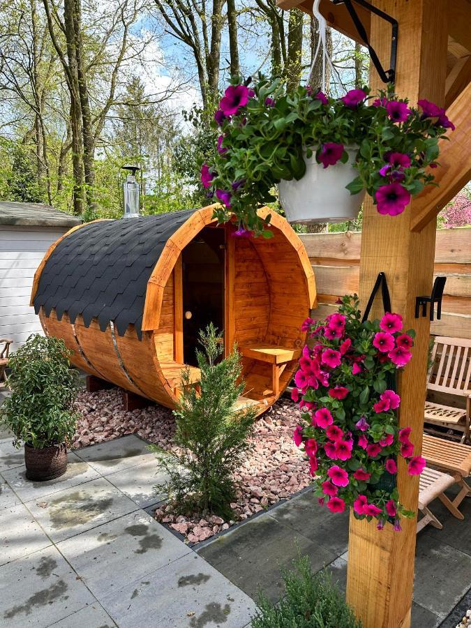 Chalet Harmony Prive Wellness Putten Bagian luar foto