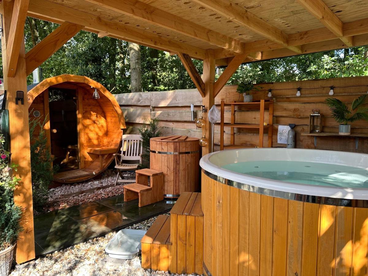 Chalet Harmony Prive Wellness Putten Bagian luar foto